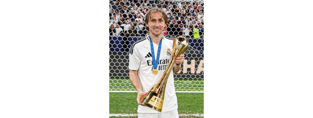 Real Madrids midtbanespiller Modric setter pris på hvert minutt på Real Madrid stadion Real Madrids midtbanespiller Modric setter pris på hvert minutt på Real Madrid stadion