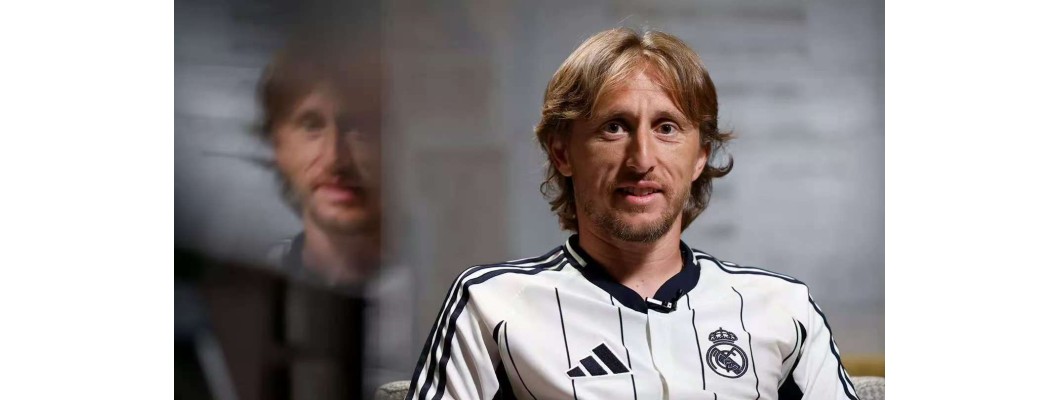 Modric tar farvel med Bernabeu, og æraen med de tidligere seremonielle tre midtbanespillerne er over Modric tar farvel med Bernabeu, og æraen med de tidligere seremonielle tre midtbanespillerne er over